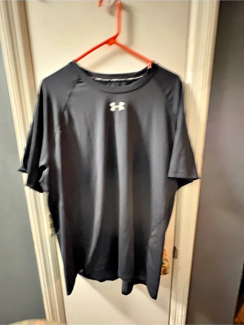 Under Armour The Qualifier Tee Athletic Short Sleeve Tee in Black XXL Like New